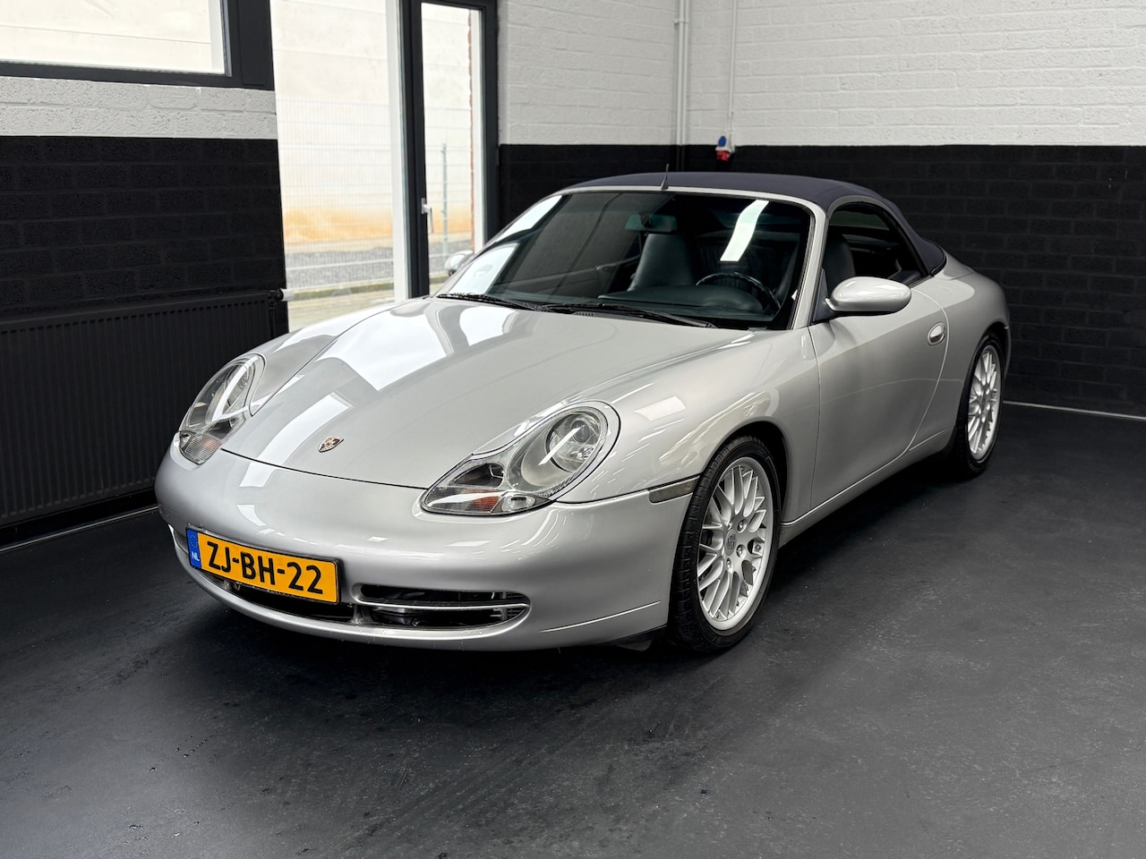 Porsche 911 Cabrio - 3.4 Carrera 4 3.4 Carrera 4, NL auto, Mooie en originele 996 - AutoWereld.nl