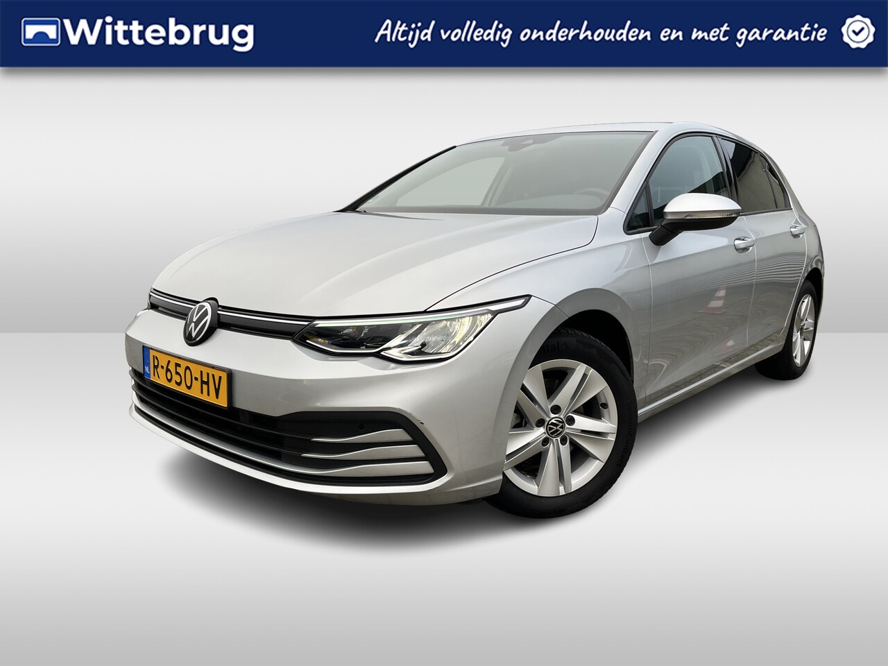 Volkswagen Golf - 1.0 TSI Life Navigatie / Extra getint glas / Airco / Bluetooth / Licht & Zicht Fabrieksgar - AutoWereld.nl