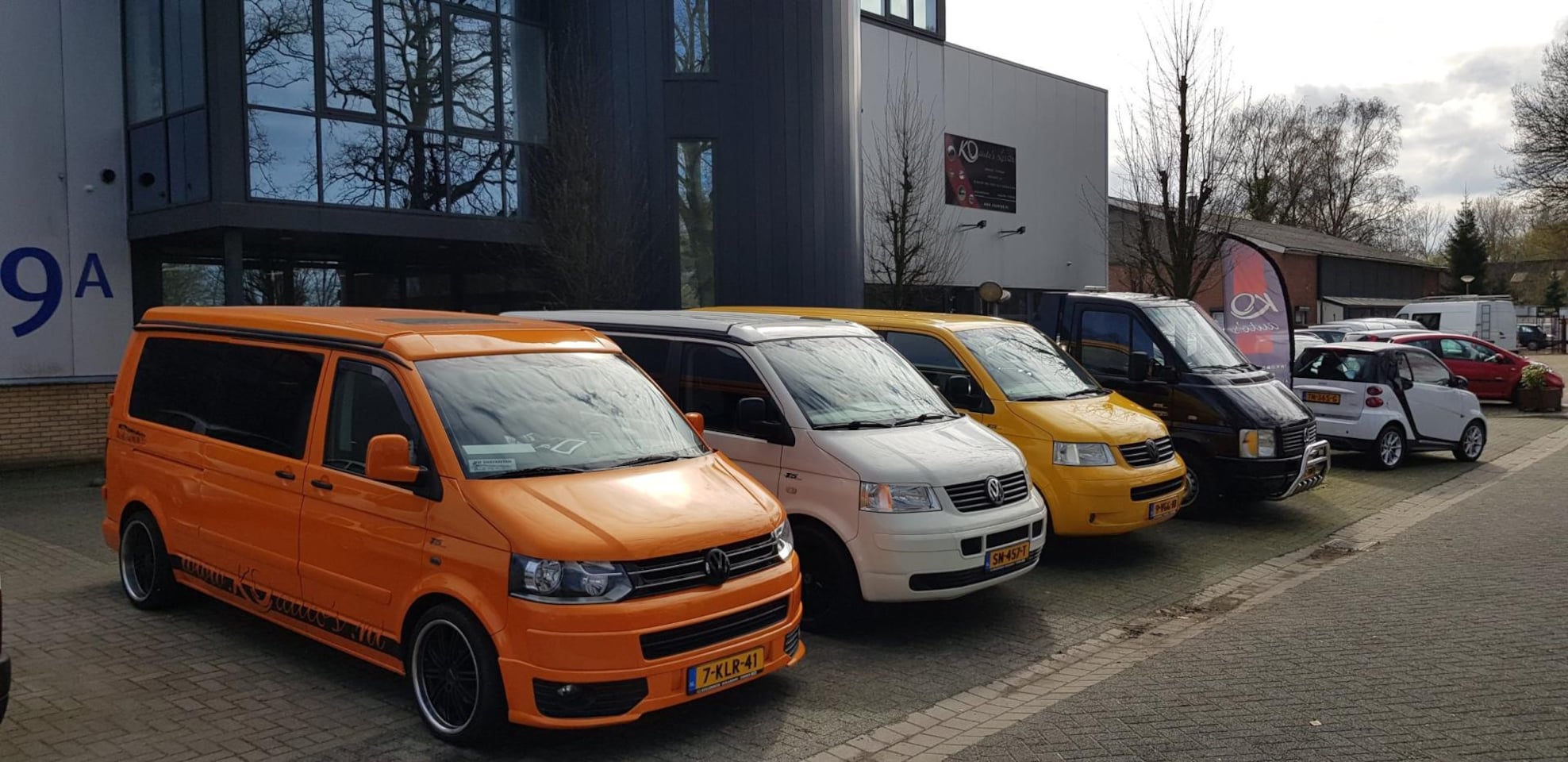 Volkswagen Transporter - 2.0 TDI L2H1 BM DC Budgetline 2.0 TDI L2H1 BM DC Budgetline - AutoWereld.nl