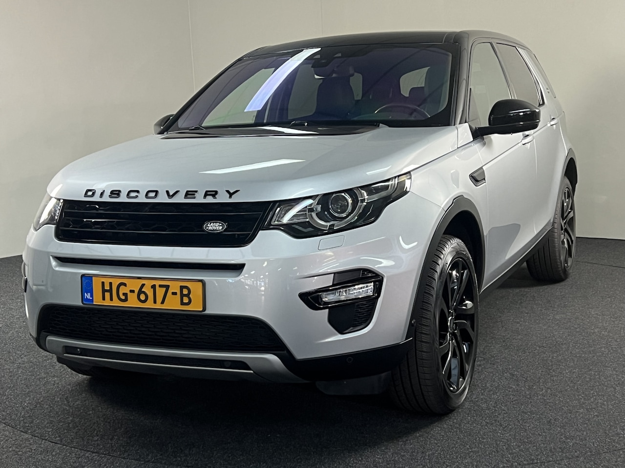 Land Rover Discovery Sport - 2.0 Si4 4WD HSE Luxury Leder / Meridian / Sport / Stoel- & Stuurverw. / Camera / Navi / HU - AutoWereld.nl