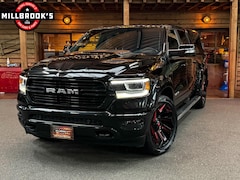 Dodge Ram 1500 - 5.7 V8 4x4 Laramie Sport, Black Edition, Widebody, Huif, Fuel velgen, 12'' scherm,