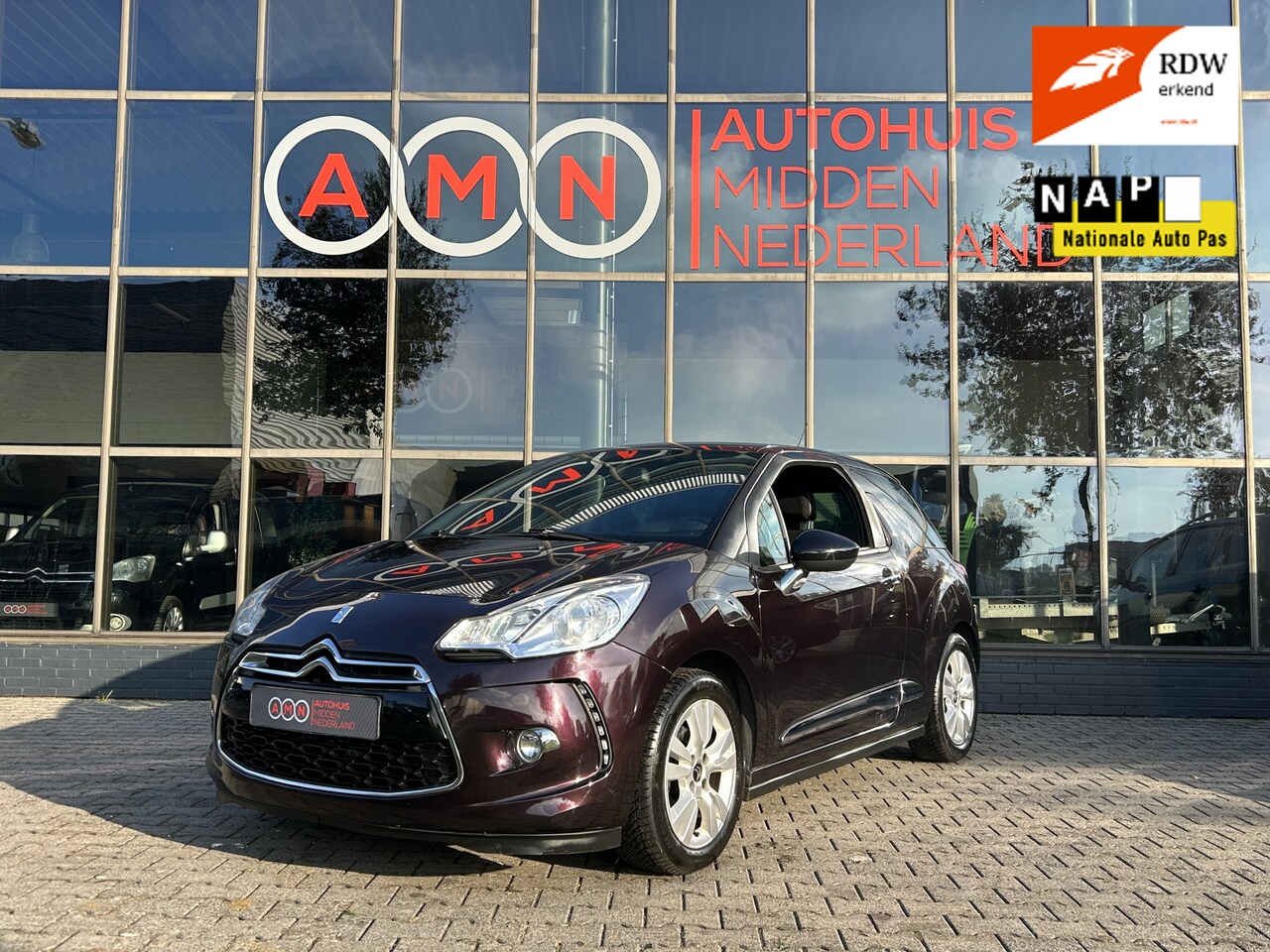 Citroën DS3 - 1.2 PureTech So Chic Cruise Ctr,Climate Ctr,Airco,82PK - AutoWereld.nl