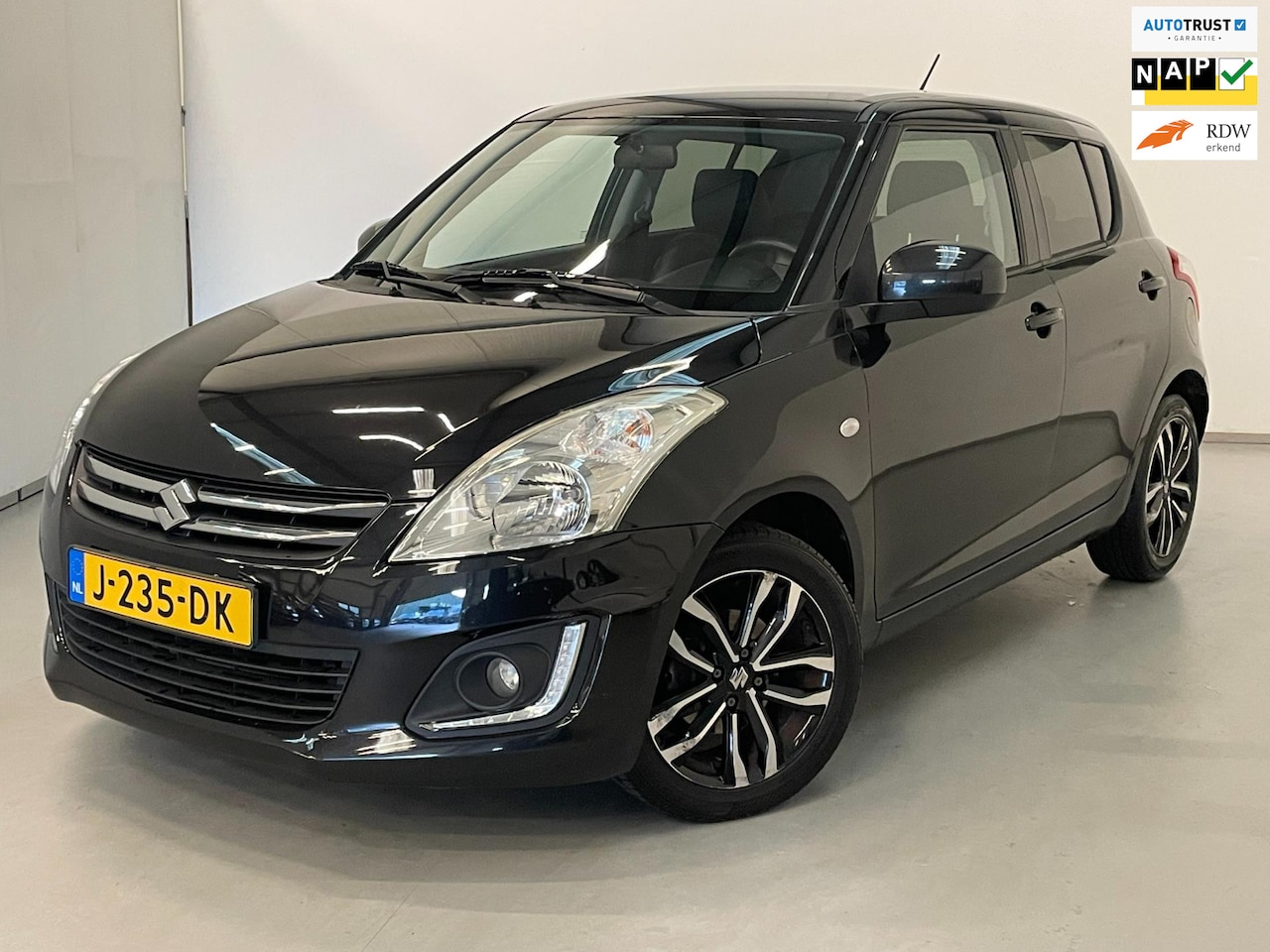 Suzuki Swift - 1.2 / Airco / 5-drs / Stoelverwaming - AutoWereld.nl