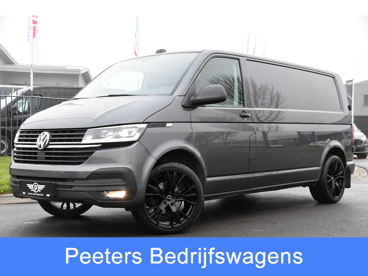 Volkswagen Transporter - 2.0 TDI L2H1 30 Highline PB Edition Adaptieve Cruise, Carplay, Camera, LED, 150PK, Automaa - AutoWereld.nl