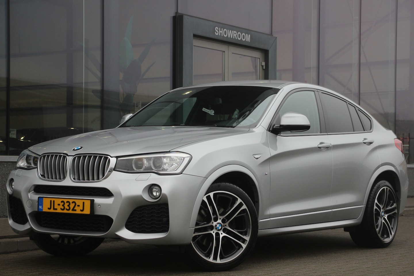 BMW X4 - xDrive28i High Executive | M-Sport | H/K | Camera | Elek. Trekhaak - AutoWereld.nl