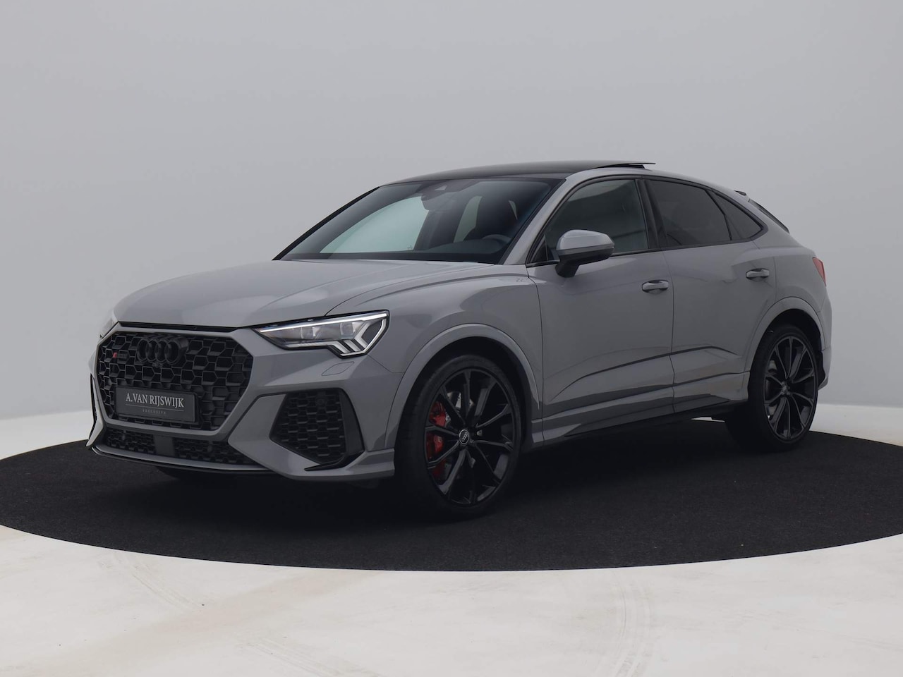 Audi Q3 Sportback - 2.5 TFSi RS | PANO | ADAPTIVE | B&O | STOELVERW. - AutoWereld.nl