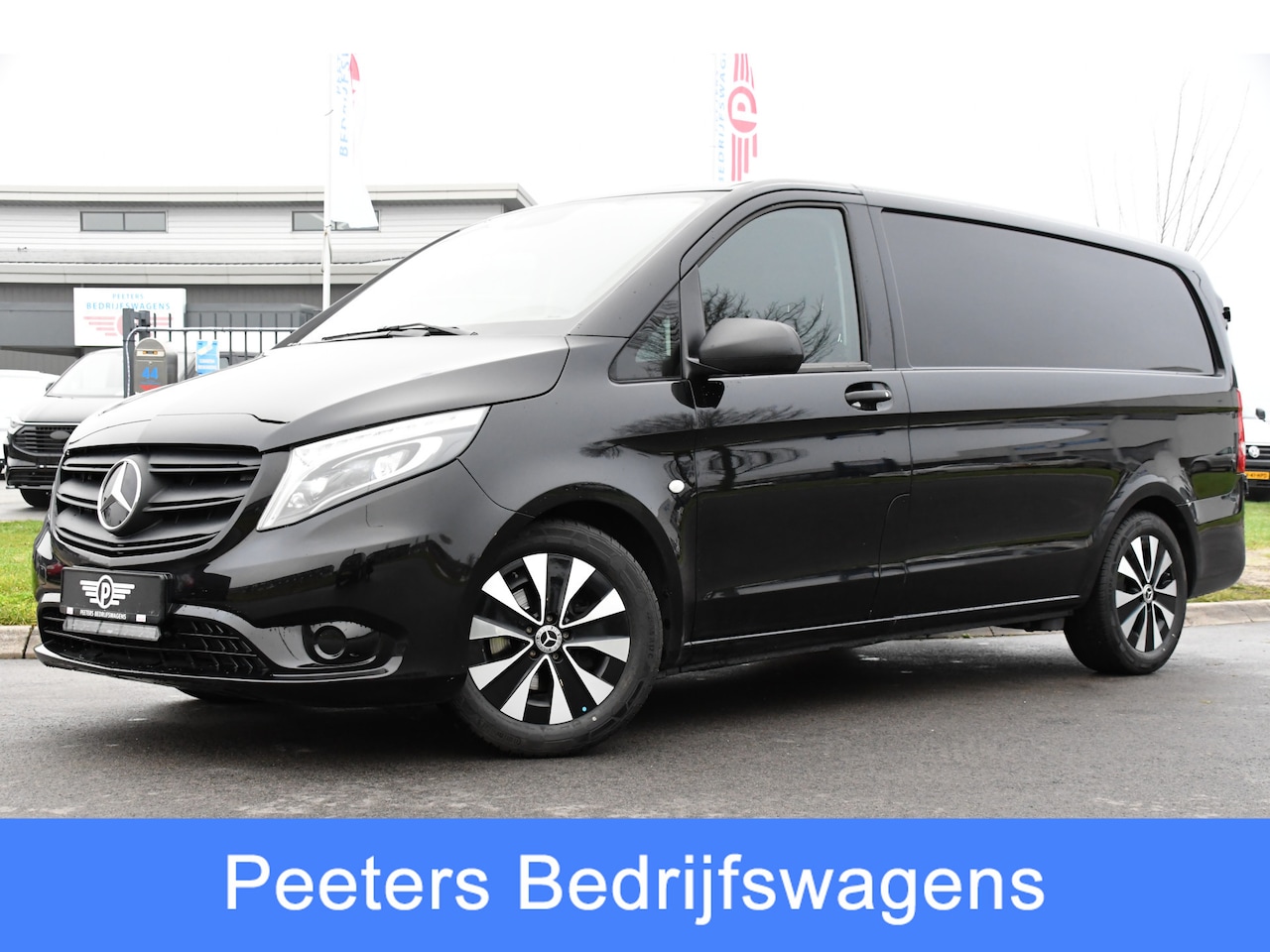 Mercedes-Benz Vito - 116 CDI Lang Black Edition Adaptieve Cruise, Camera, Carplay, LED, Standkachel, Automaat, - AutoWereld.nl