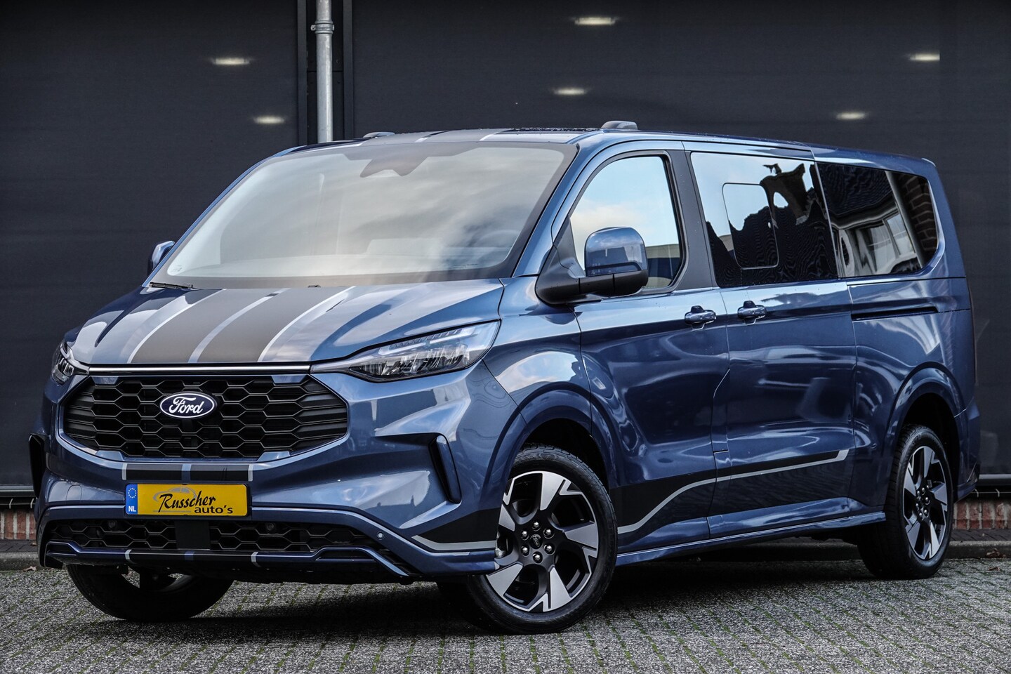 Ford Transit Custom Tourneo - L2H1 170Pk Aut. | Sport | Dubbel Cabine | 5-persoons | Camera | Trekhaak | 19'' - AutoWereld.nl