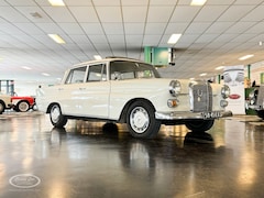 Mercedes-Benz 200-serie - D - ONLINE AUCTION