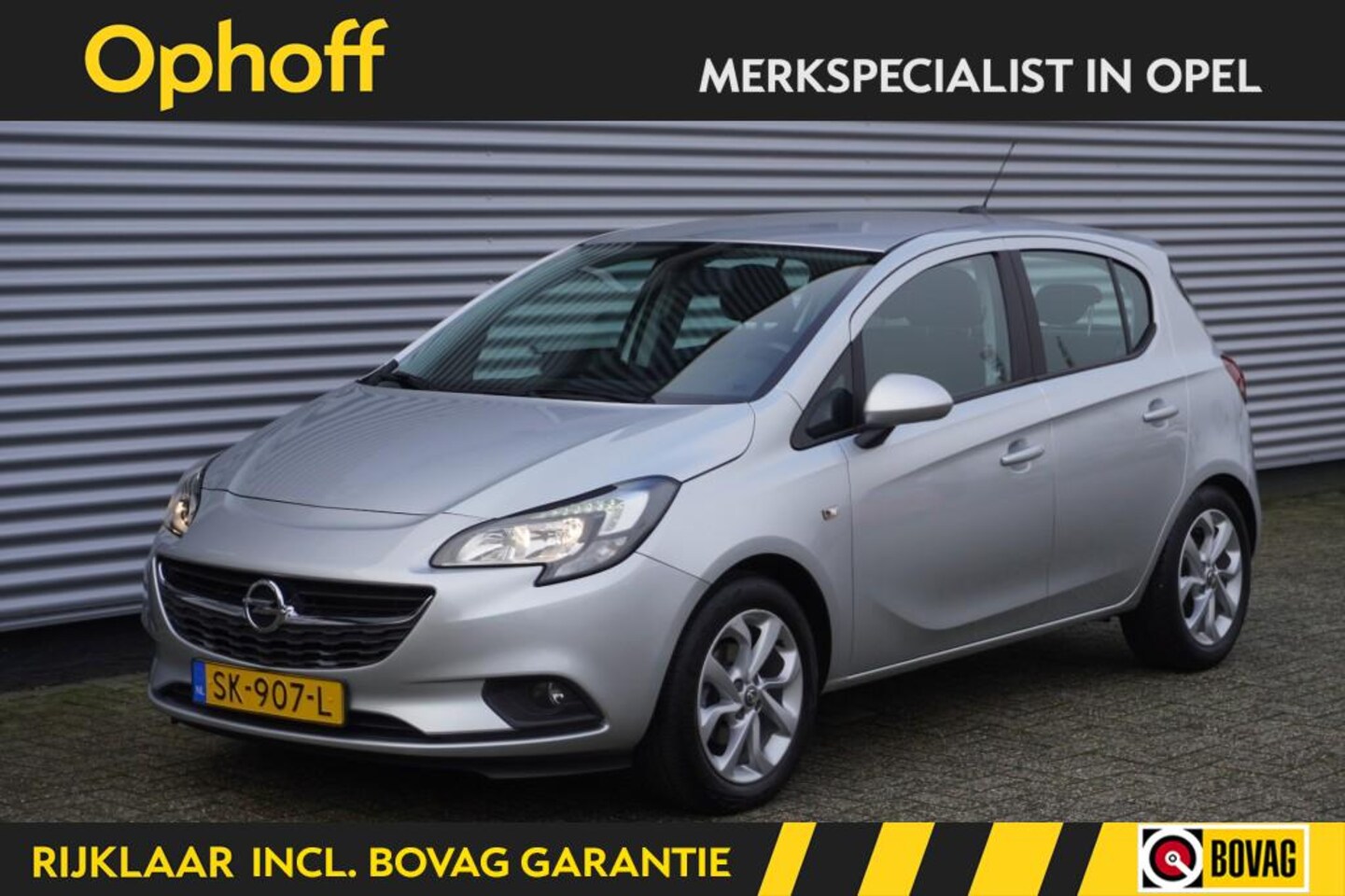 Opel Corsa - 1.4 Online Edition / Trekhaak / Parkeersensoren / Navi / DAB+ - AutoWereld.nl