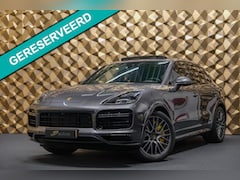 Porsche Cayenne - Turbo S 4.0 V8 680pk E-Hybrid Panoramadak *BTW* Keramisch Luchtvering Trekhaak NLauto 1e e