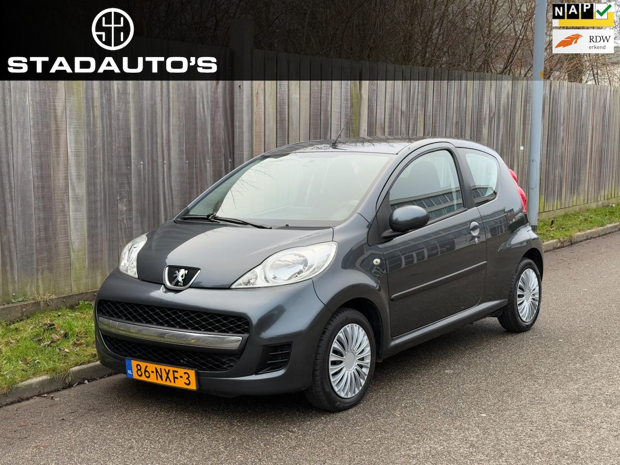 Peugeot 107 - 1.0 Automaat Airco Navigatie APK bluetooth! - AutoWereld.nl