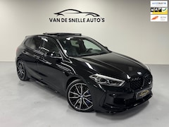 BMW 1-serie - M135i xDrive PANO/HEADUP/360CAMERA/PARKEERHULP/STUURVERWARMING