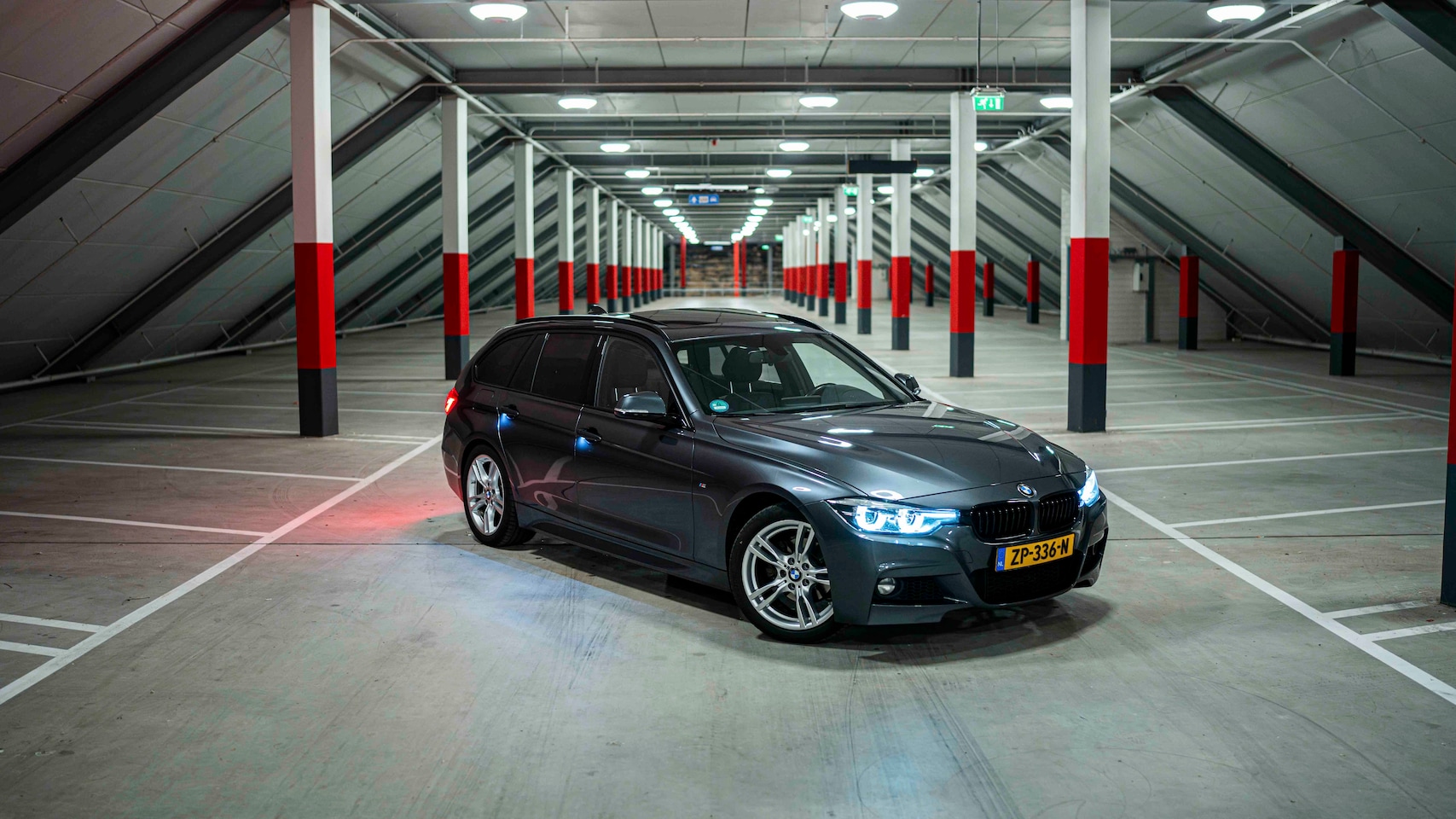 BMW 3-serie Touring - 318i M Sport Edition - AutoWereld.nl