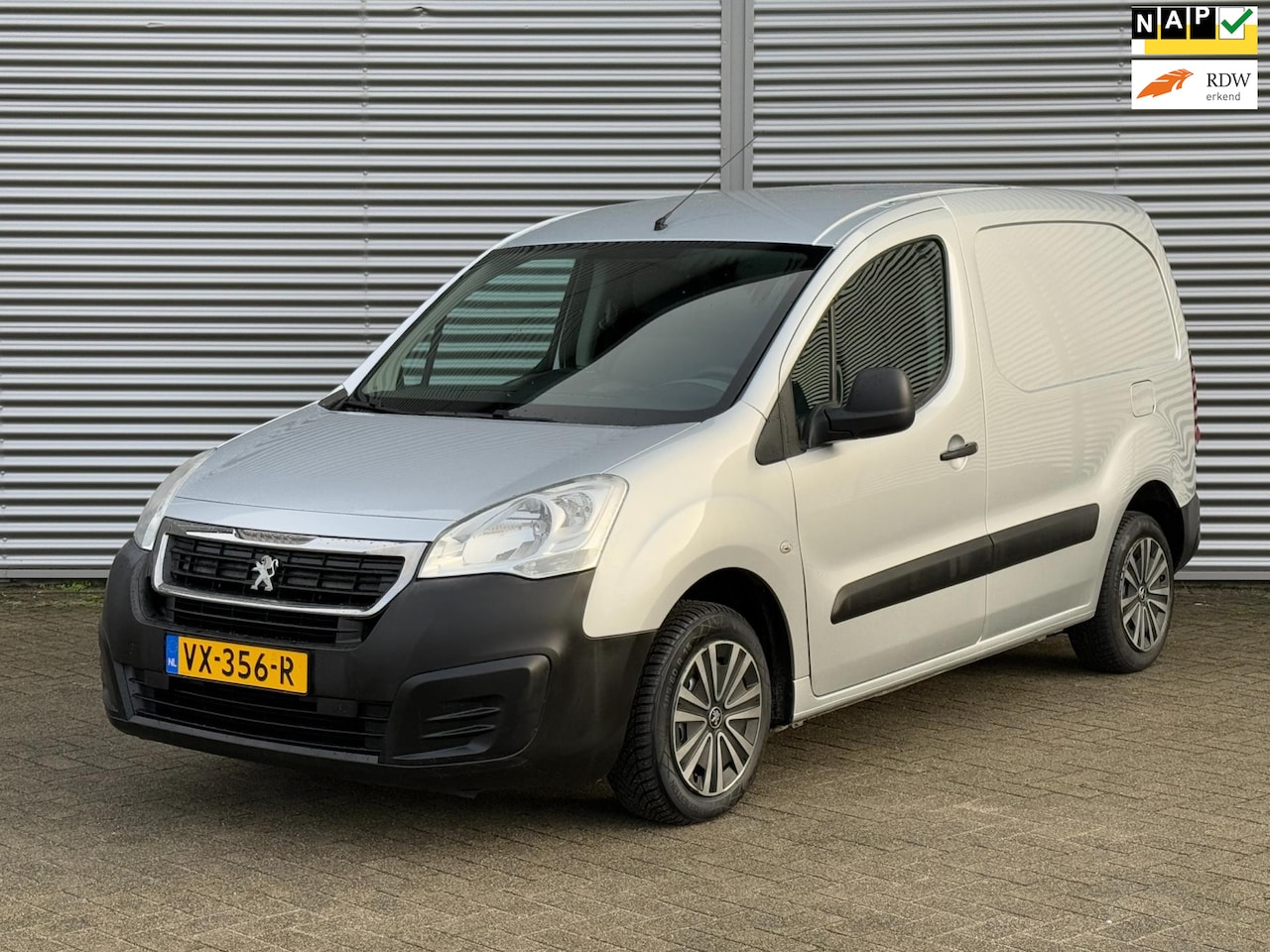 Peugeot Partner - 1.6 BlueHDi 75 L1 Airco/ Cruise/ Camera/ Euro 6/ - AutoWereld.nl