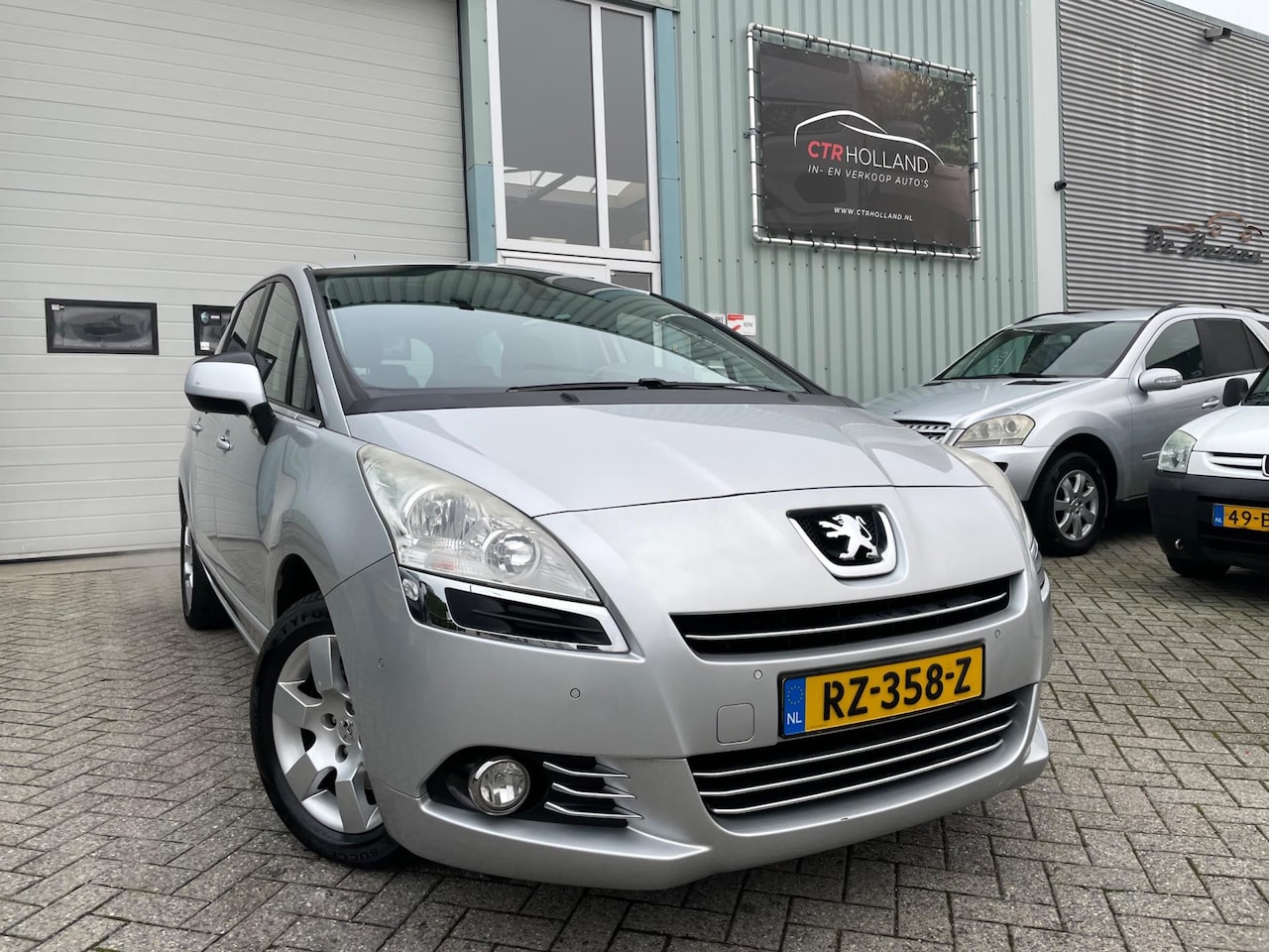 Peugeot 5008 - 1.6 THP Executive 7P (bj 2012) ECC|PDC|142000KM| - AutoWereld.nl