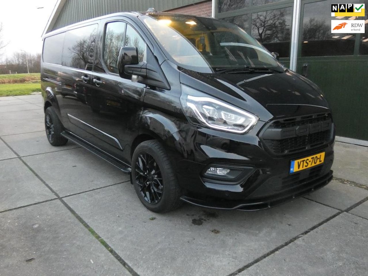 Ford Transit Custom - 340 2.0 TDCI L2H1*dub.cab*170pk*limited* - AutoWereld.nl