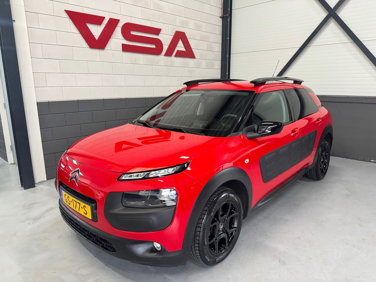 Citroën C4 Cactus - 1.2 PureTech Feel 1.2 PureTech Feel,airco,cruise,navi,veel nieuw - AutoWereld.nl