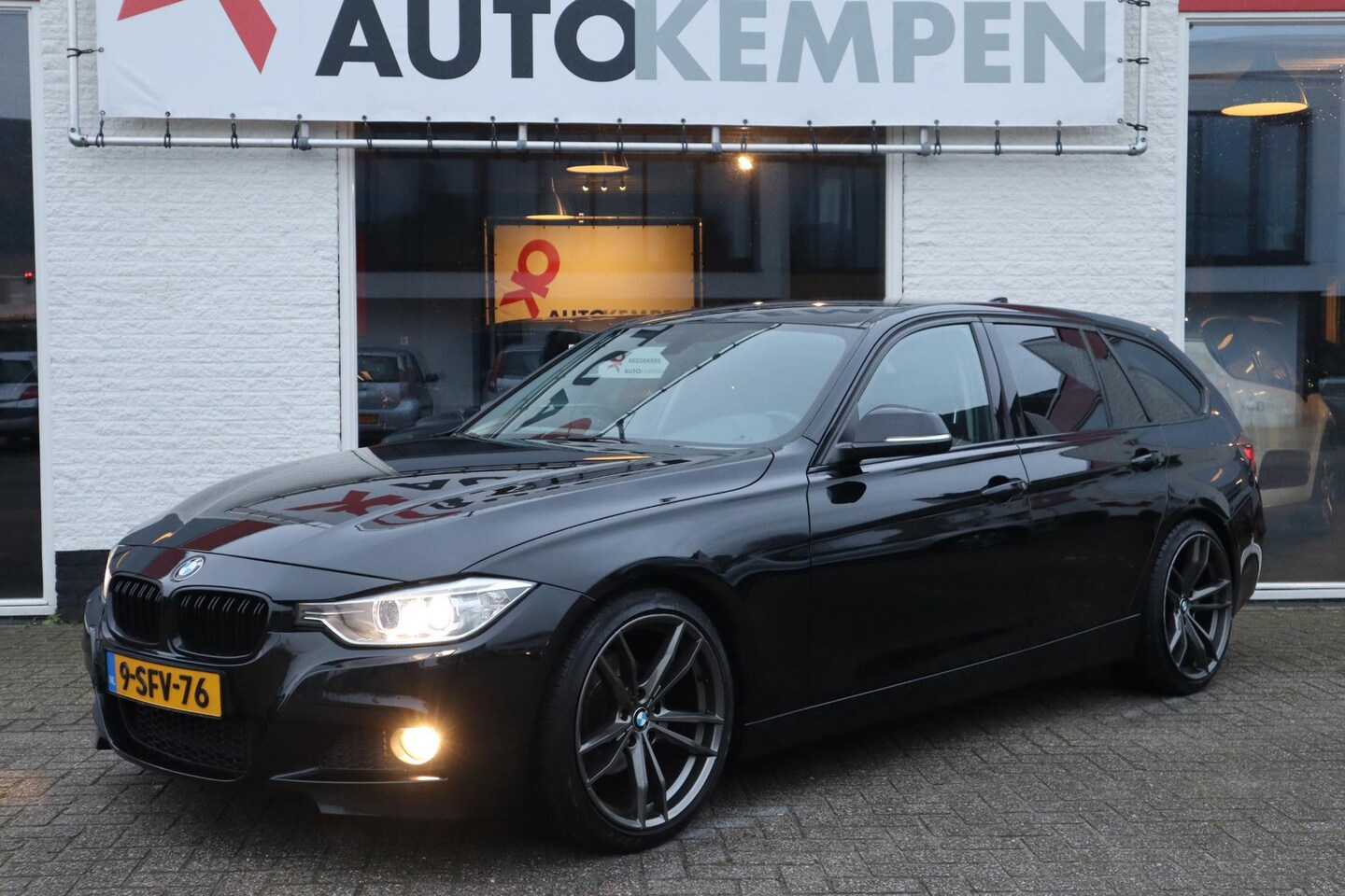 BMW 3-serie Touring - 318d EXECUTIVE BLACK ZEER MOOIE EN VETTE 3 TOURING! - AutoWereld.nl