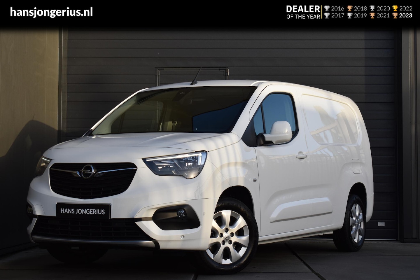 Opel Combo - 1.5D L2H1 Innovation | CAMERA | NAVI | ADAPT. CRUISE CONTROL | STUUR/STOELVERWARMING | AIR - AutoWereld.nl