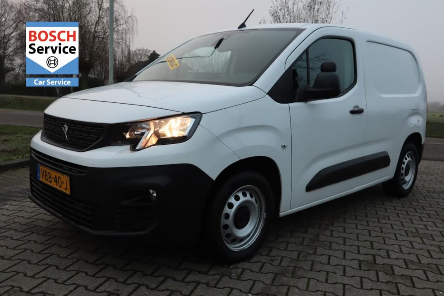 Peugeot Partner - 1.5 BLUEHDI PREMIUM met klep - AutoWereld.nl