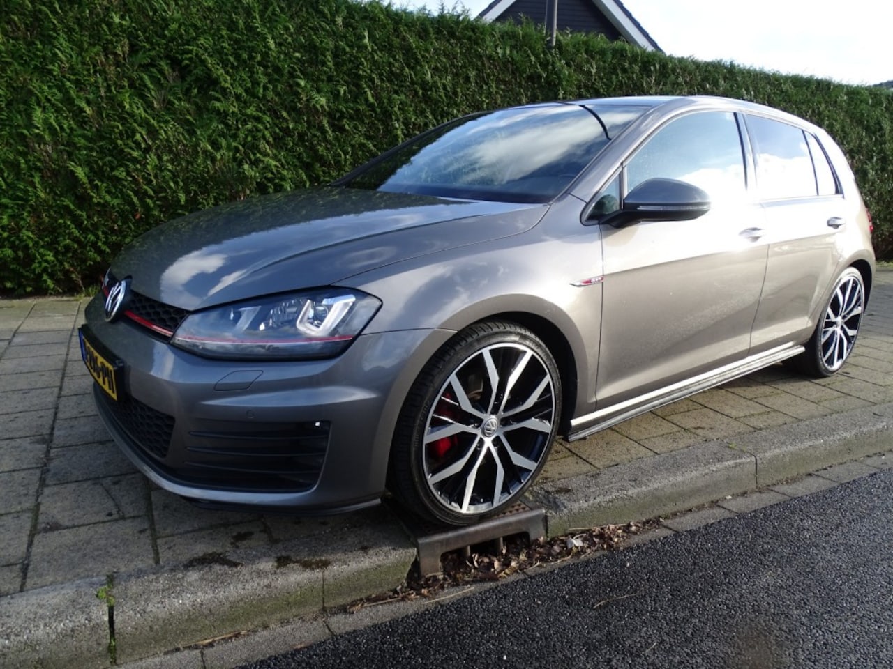 Volkswagen Golf - 2.0 TSI GTI 162Kw -Automaat-Navi-Blth-Pdc-boekjes- - AutoWereld.nl