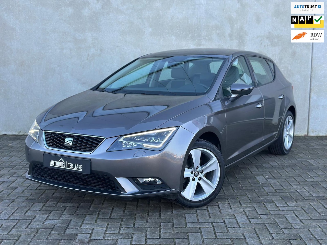 Seat Leon - 1.2 TSI DSG 17'' LED Carplay Stoelverw Garantie - AutoWereld.nl