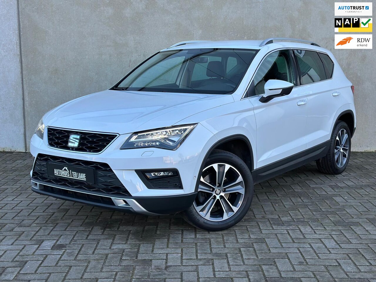 Seat Ateca - 1.0 EcoTSI Leder LED Carplay Navi Trekh. Garantie - AutoWereld.nl