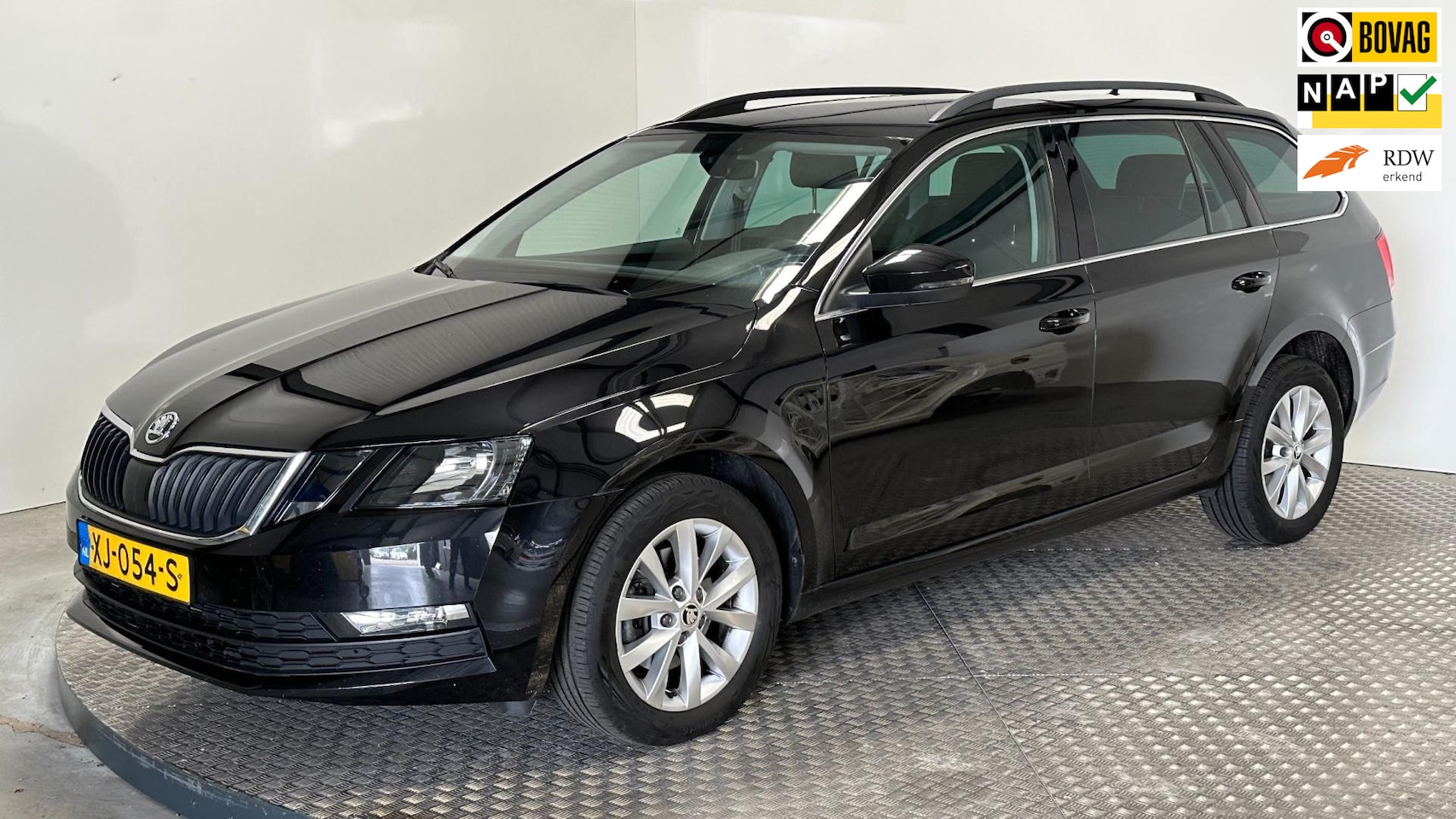 Skoda Octavia Combi - 1.0 TSI Greentech Ambition Business Automaat benzine parkeersensoren navigatie - AutoWereld.nl