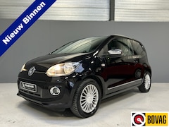 Volkswagen Up! - 1.0 high up Navi|Cruise|Fenders|PDC|Stoelverwarming