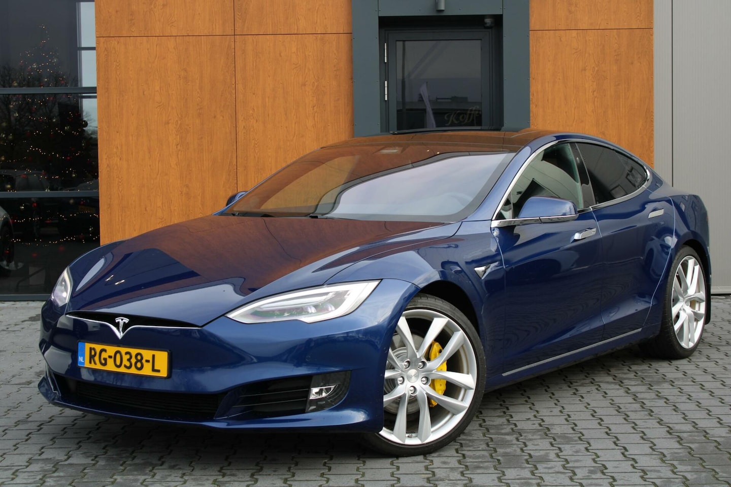 Tesla Model S - 75D | Zeer netjes | Enhanced Autopilot | Schuifdak - AutoWereld.nl