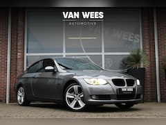 BMW 3-serie Coupé - 325i E92 High Executive | NL auto | 218 pk | 6-cilinder | 18 inch | Navi | Sportstuur | Xe