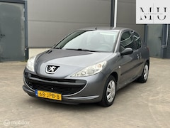 Peugeot 206 - 1.1 XR