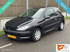 Peugeot 206 - 1.4 XS-line NAP/NWE APK/LAGE KM STAND