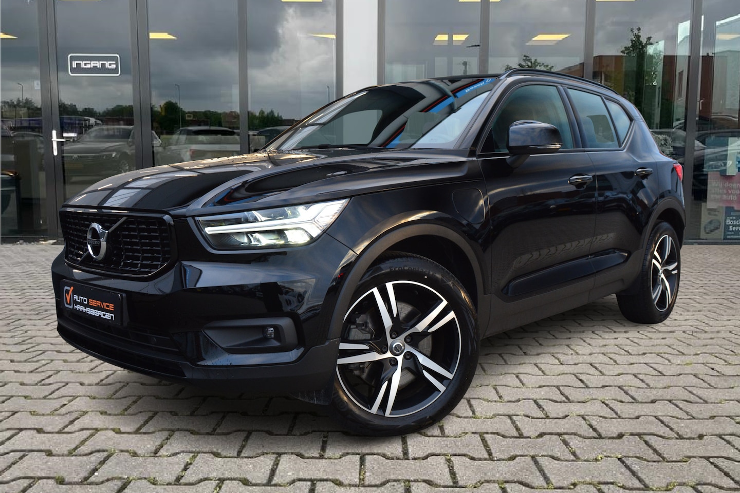 Volvo XC40 - 1.5 T5 Recharge R-Design | Dealer Onderhouden | 19 Inch | DAB | - AutoWereld.nl