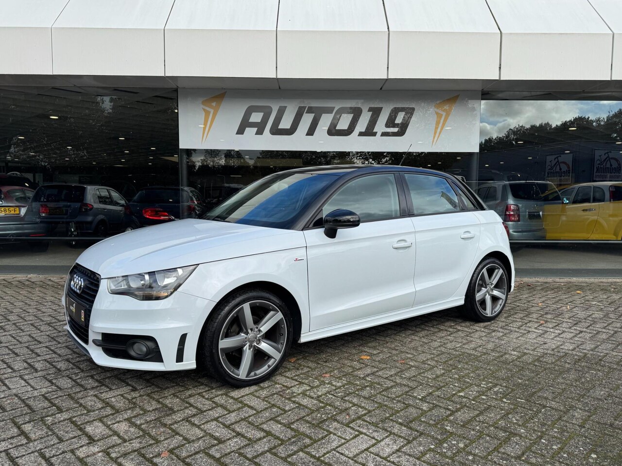 Audi A1 Sportback - 1.2 TFSI Admired S-Line - AutoWereld.nl