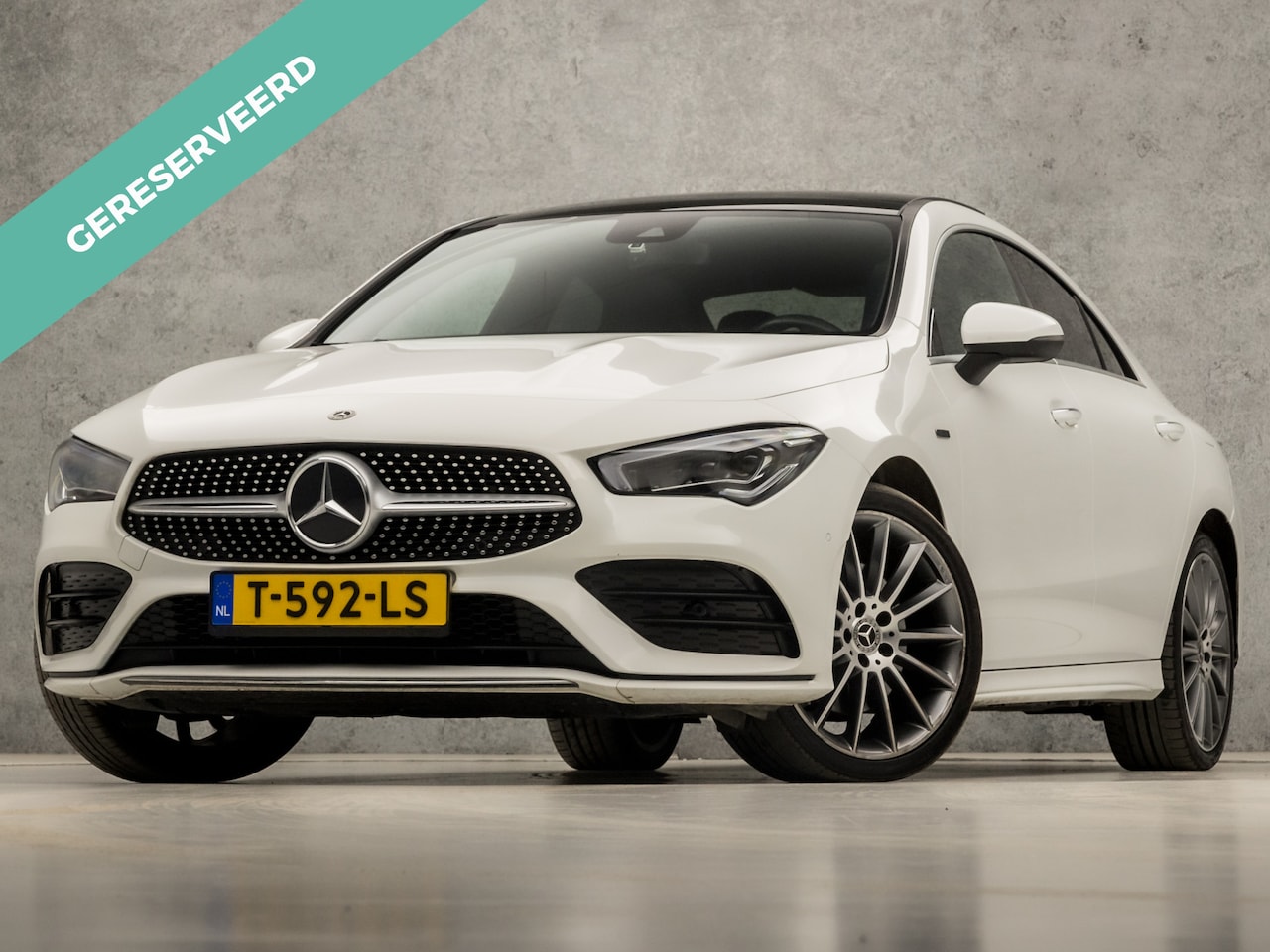 Mercedes-Benz CLA-Klasse - 250 e AMG Sport 218Pk Automaat (SCHUIFDAK, MEMORY SEATS, SFEERVERLICHTING, BURMESTER AUDIO - AutoWereld.nl