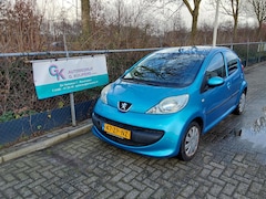 Peugeot 107 - 1.0-12V XS