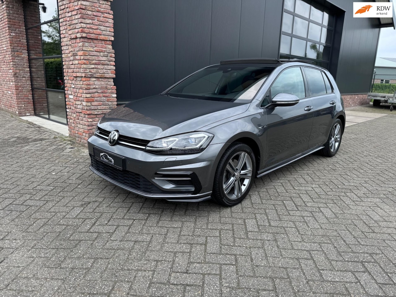 Volkswagen Golf - 1.5 TSI Highline R-Line 150pk Pano/Virtual/Keyless/Navi - AutoWereld.nl