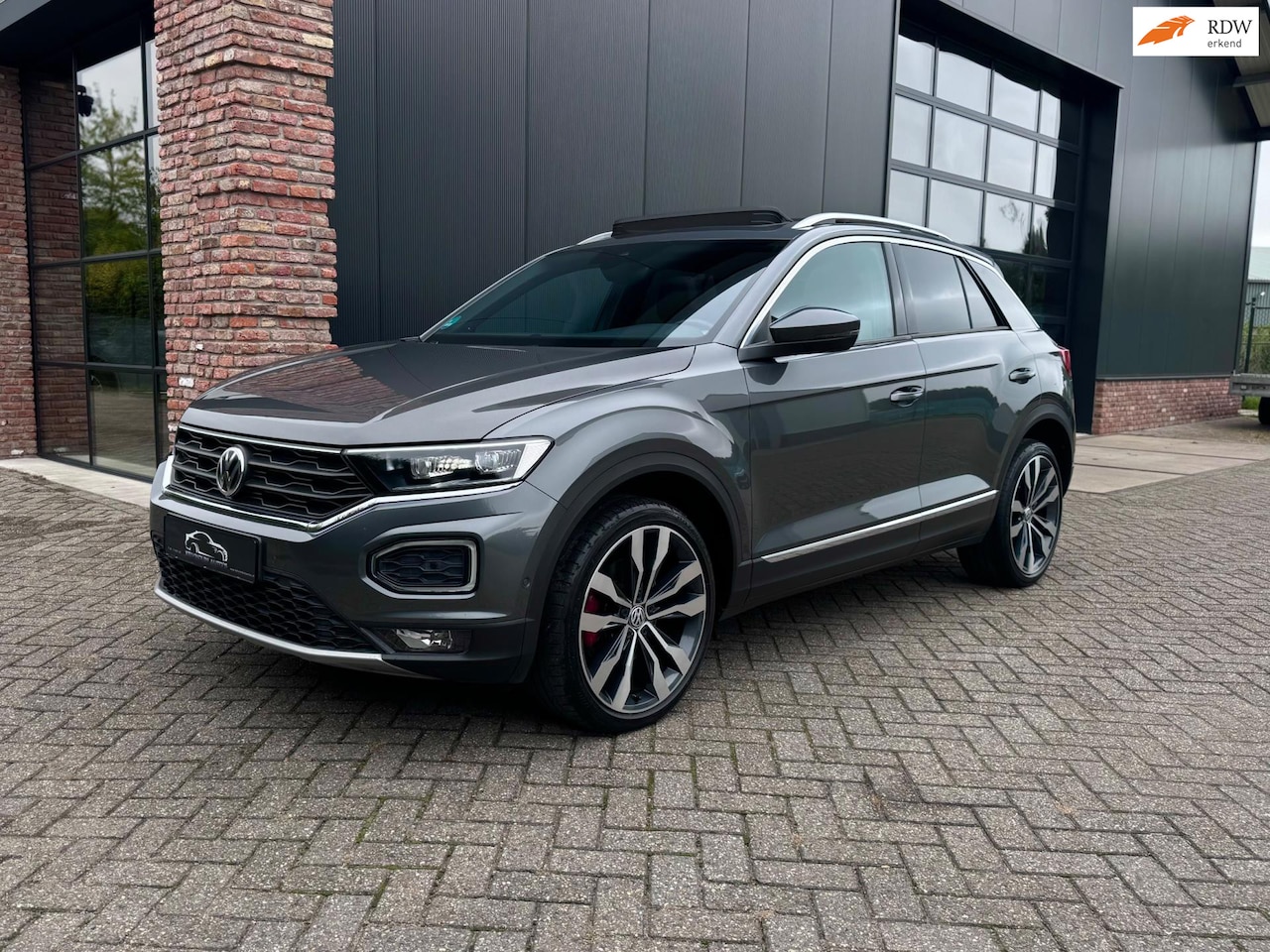 Volkswagen T-Roc - 2.0 TSI 4Motion Sport Virtual/Pano/DAB+ - AutoWereld.nl