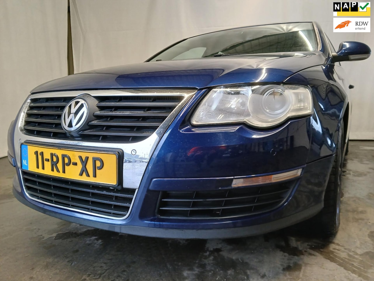 Volkswagen Passat - 2.0 FSI Comfortline - Motormanagementlampje - Export - AutoWereld.nl