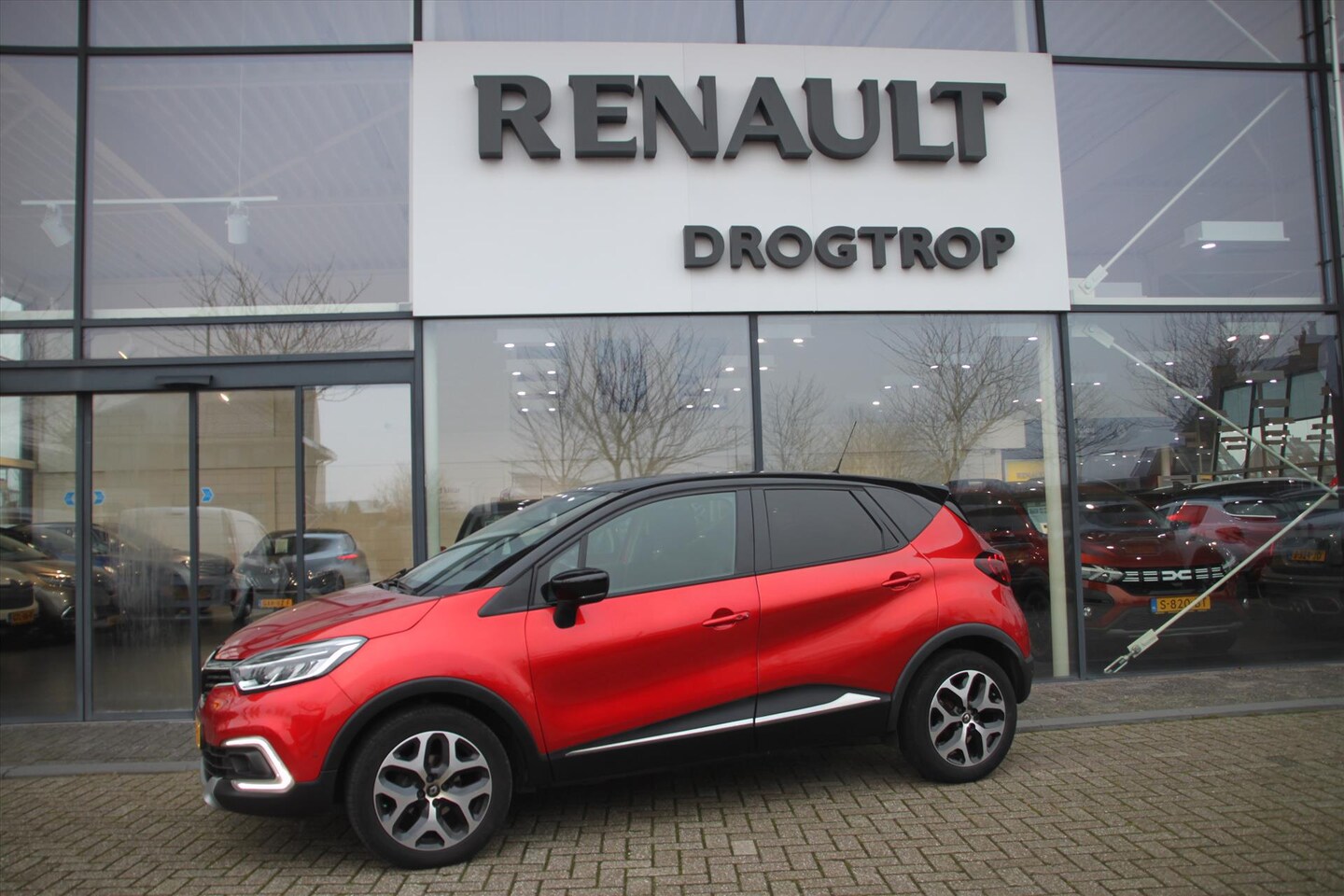 Renault Captur - 90PK-DYNAMIQUE-75DKM-NAVI-CAMERA-BLIND SPOT- - AutoWereld.nl