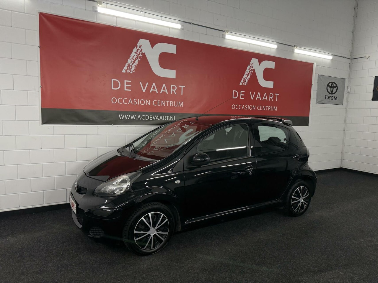 Toyota Aygo - 1.0-12V Aspiration Green - AUTOMAAT/AIRCO/NAP - AutoWereld.nl