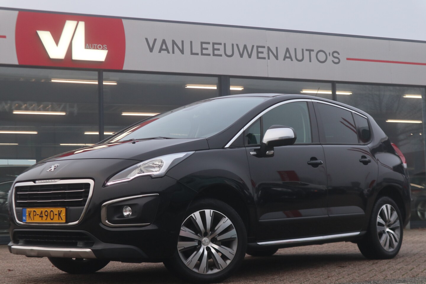 Peugeot 3008 - 1.2 PureTech Style | Navi | Trekhaak | Automatische Airco - AutoWereld.nl