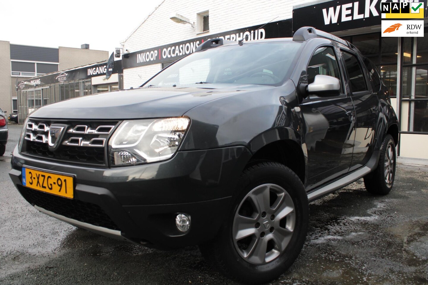 Dacia Duster - 1.2 TCe 4x2 Prestige / Navi / Airco / Parkeersensoren / Leder - AutoWereld.nl