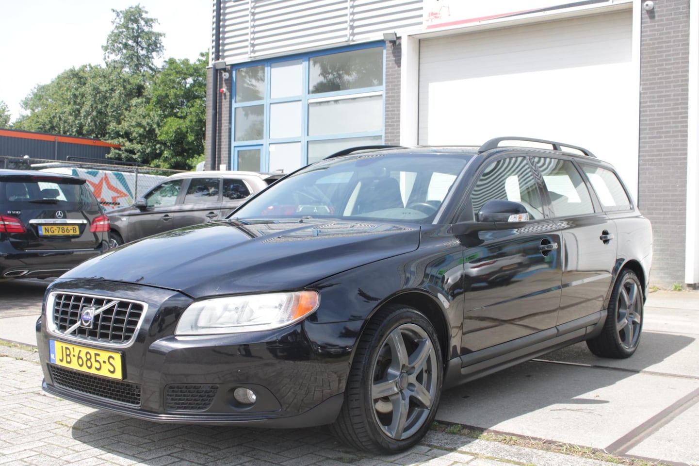 Volvo V70 - 2.0 | Airco | Elec ramen | Cruise control | Parkeer sensor achter - AutoWereld.nl