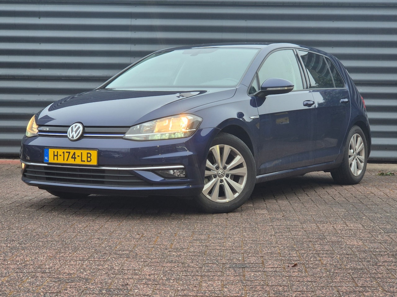 Volkswagen Golf - 1.5 TSI Comfortline 5-Drs. Trekh. Navi. - AutoWereld.nl