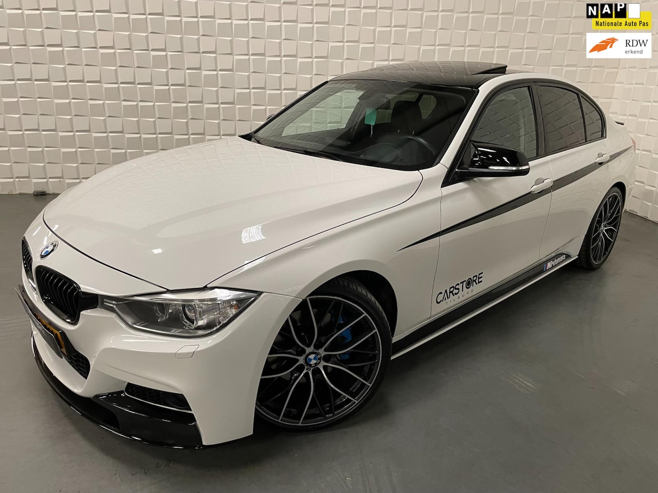 BMW 3-serie - 335i High Executive M PERFORMANCE/UNIEK/NAP - AutoWereld.nl