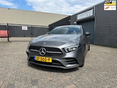 Mercedes-Benz A-klasse - 200 AMG Night Upgrade Camera Clima Cruise Navi Leer Pano Ambient light NAP