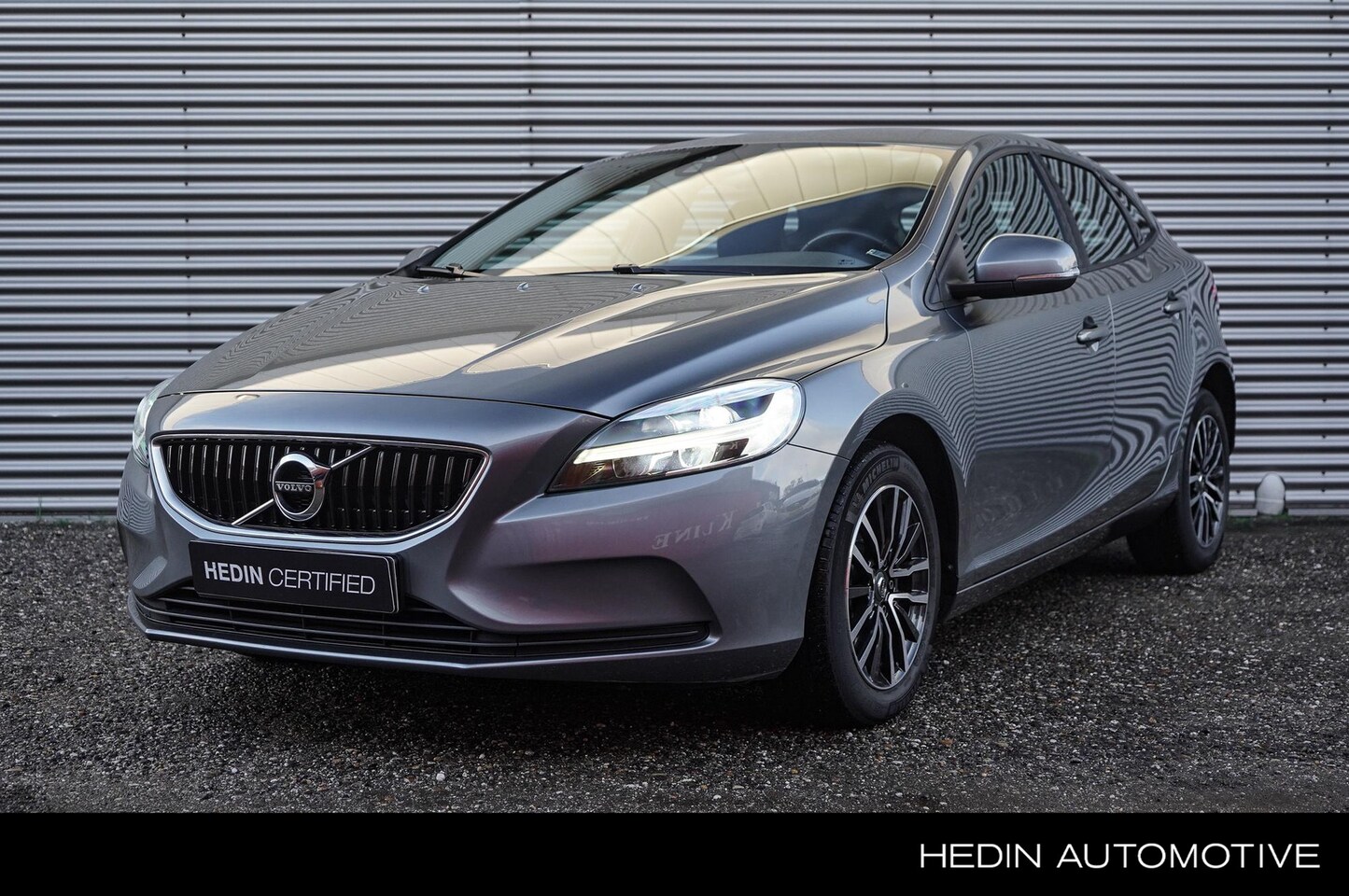 Volvo V40 - 1.5 T2 Polar+ | Stoelverwarming | Parkeersensoren Achter | Trekhaak | - AutoWereld.nl